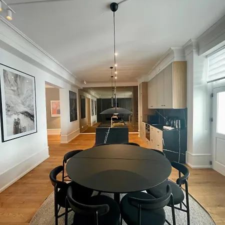 Beautiful 3 Bedroom Flat Next To The Marble Church Appartement *