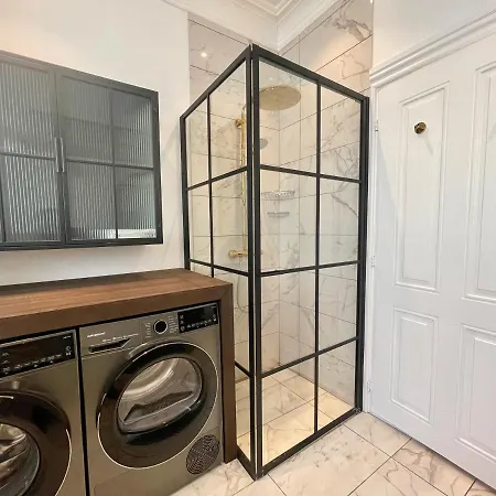 Apartment Beautiful 3 Bedroom Flat Next To The Marble Church Copenhagen