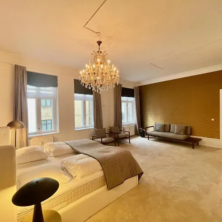Beautiful 3 Bedroom Flat Next To The Marble Church Apartment Copenhagen