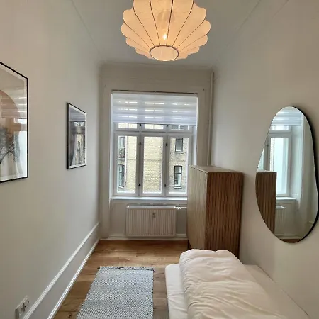 Beautiful 3 Bedroom Flat Next To The Marble Church *